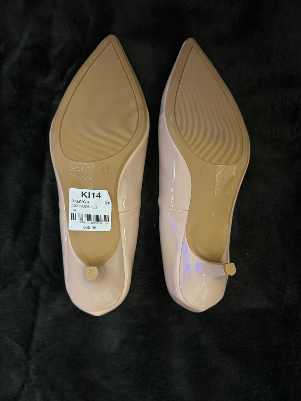 le chateau brand new Nude Blush Patent ,Pointed Toe heels - Picture 4 of 13